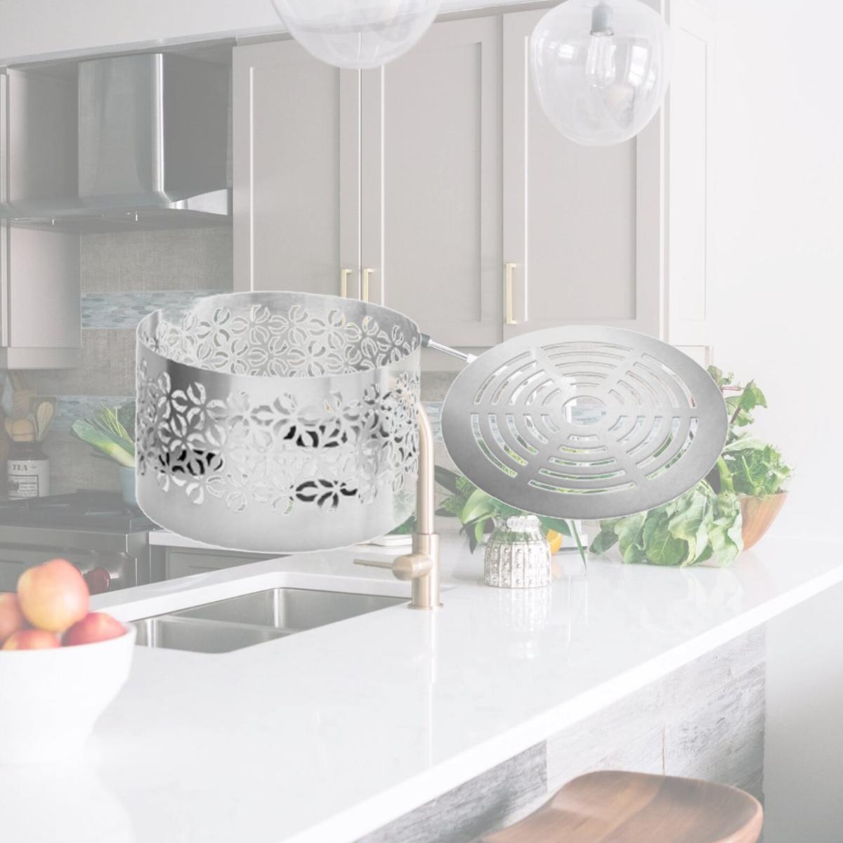 Picture of Rosseto SM272 Iris Round Stainless Steel Warmer with Grill - 2 Piece