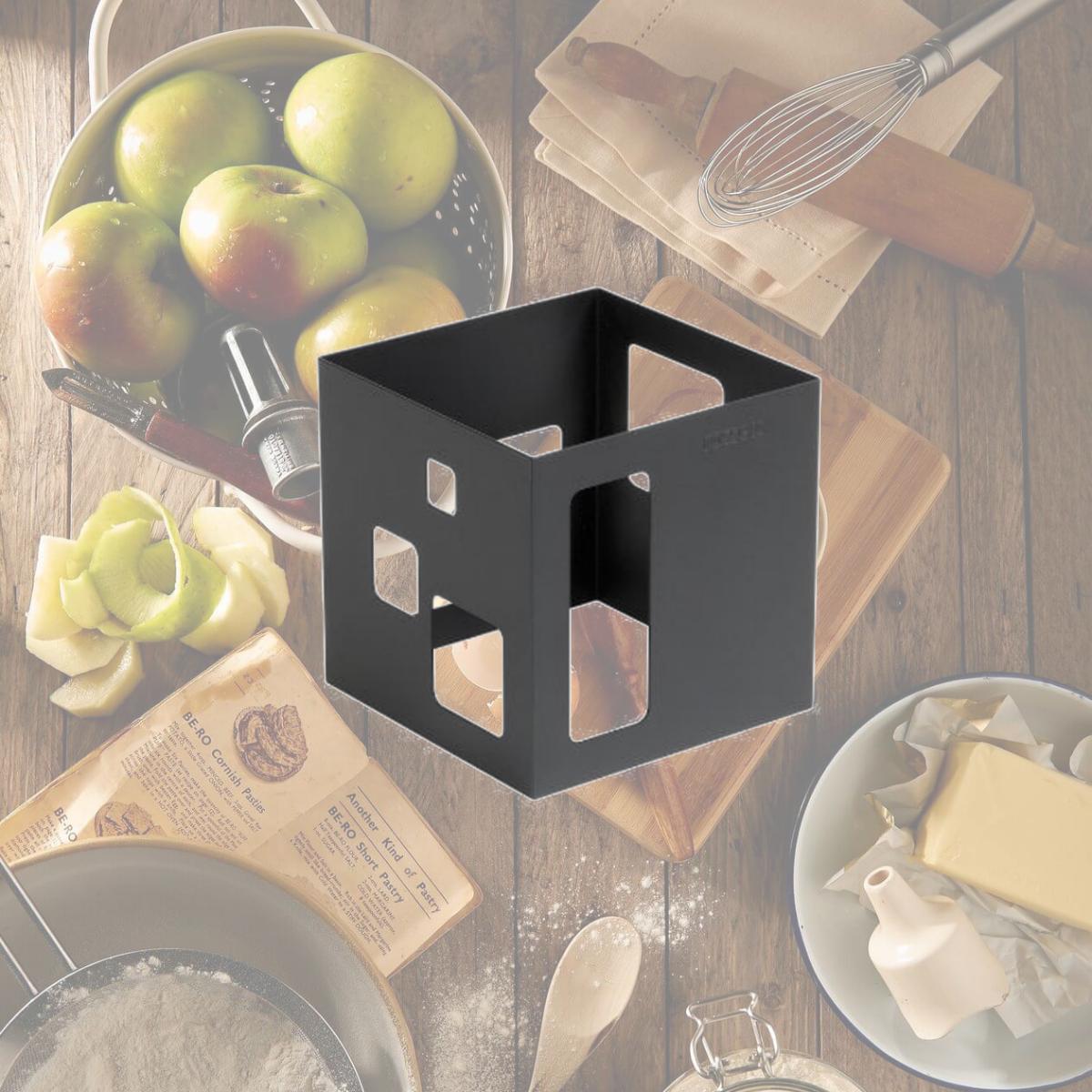 Picture of Rosseto Serving Solutions SM140 Square Warmer- Black Powder Coated Finish