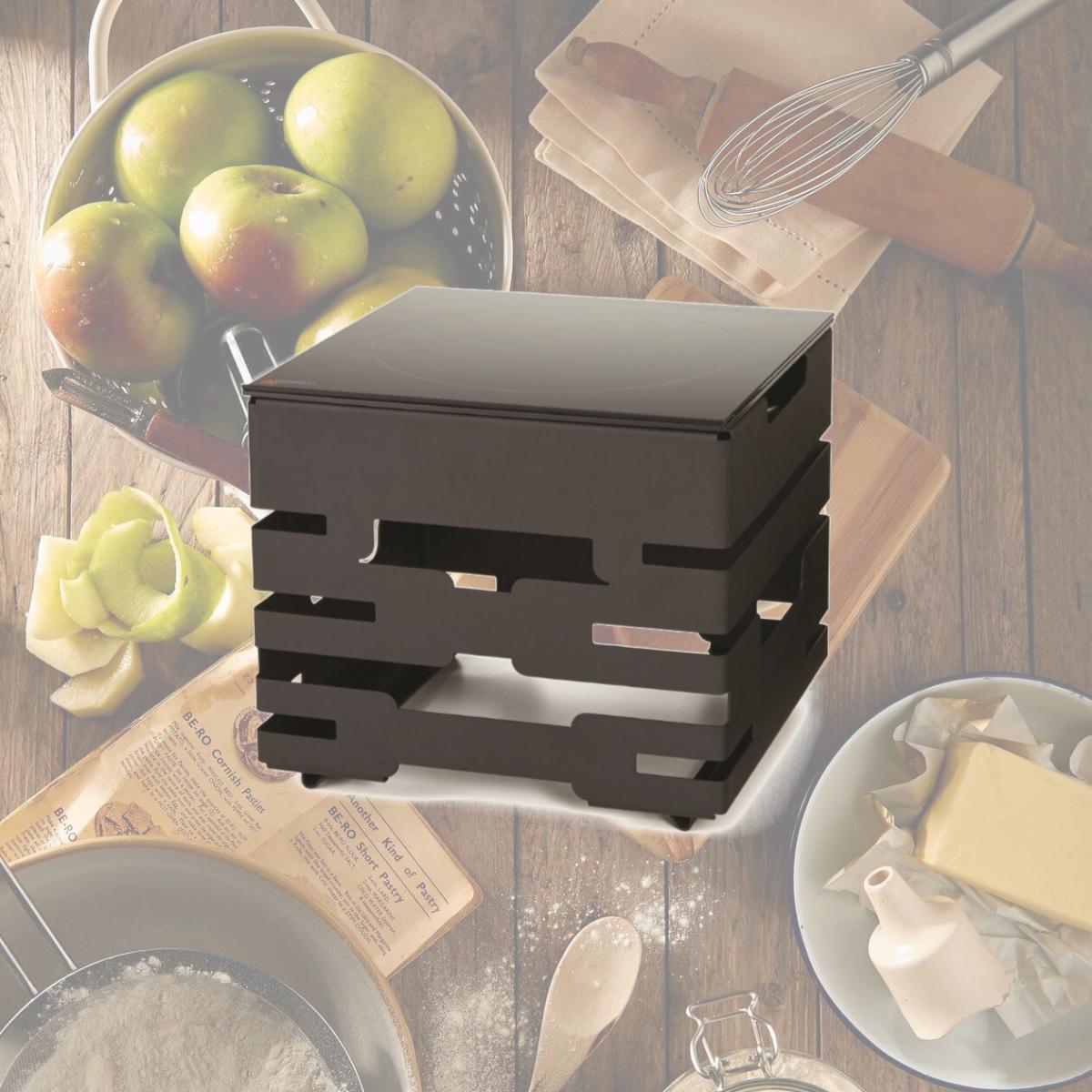 Picture of Rosseto Serving Solutions SM382 Multi-Chef Single Touch Top Induction Heater (120V~ 60H) with 10' Black Matte Base