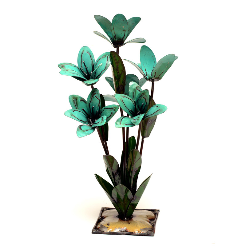 100222 Cluster Of Lilys Square Base Figurine