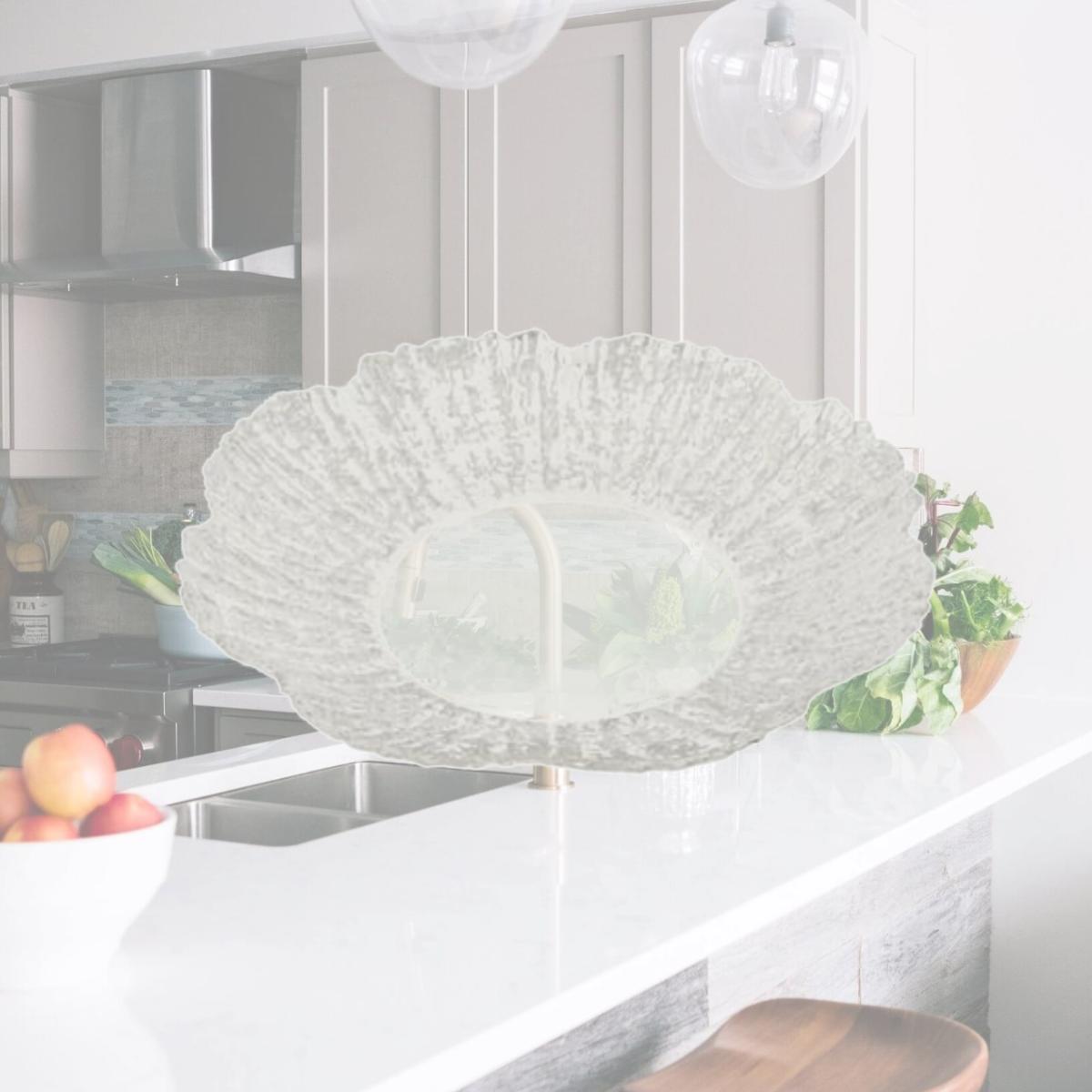 Picture of Classic Touch decor CDD621 Scalloped Platter with Gold