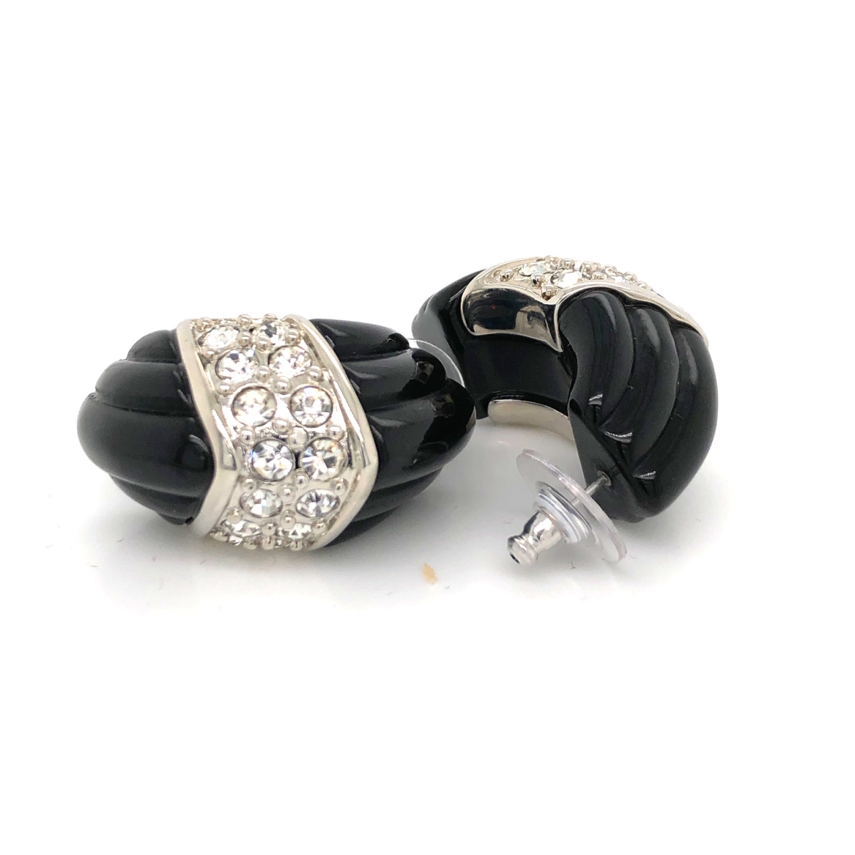 Q0926ok-black Stylish Black Wave Earrings
