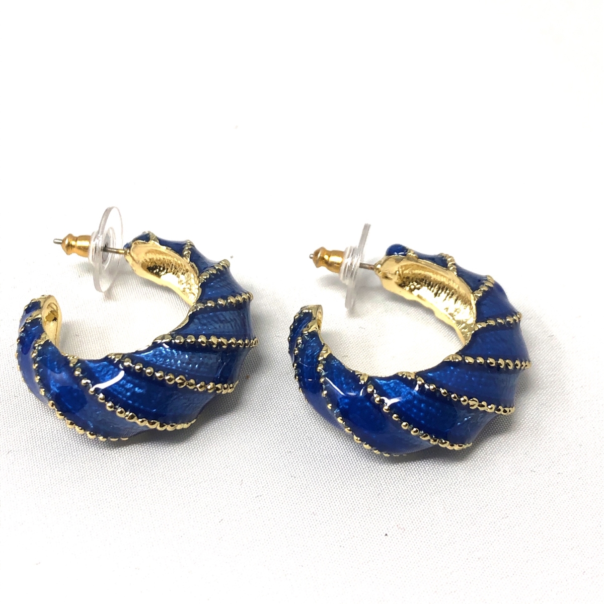 Q3566ok-blue Studded Epoxy Hoop Earrings - Blue