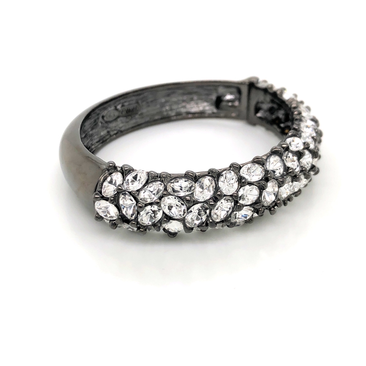 Q3603ok-clear Fashionable Oval Crystal Studded Bangle Bracelet - Clear
