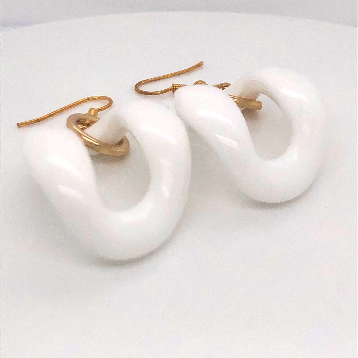 Qt0371ok-white-pcd Fun Fashion Earrings - White