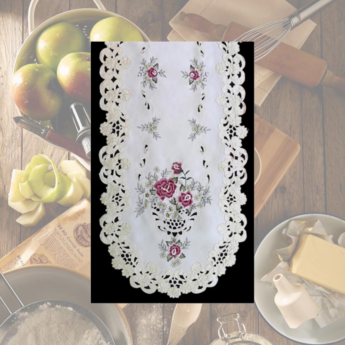 Picture of Sinobrite H0971-RS English Rose Oblong Table Cloth- 68 x 126 in.