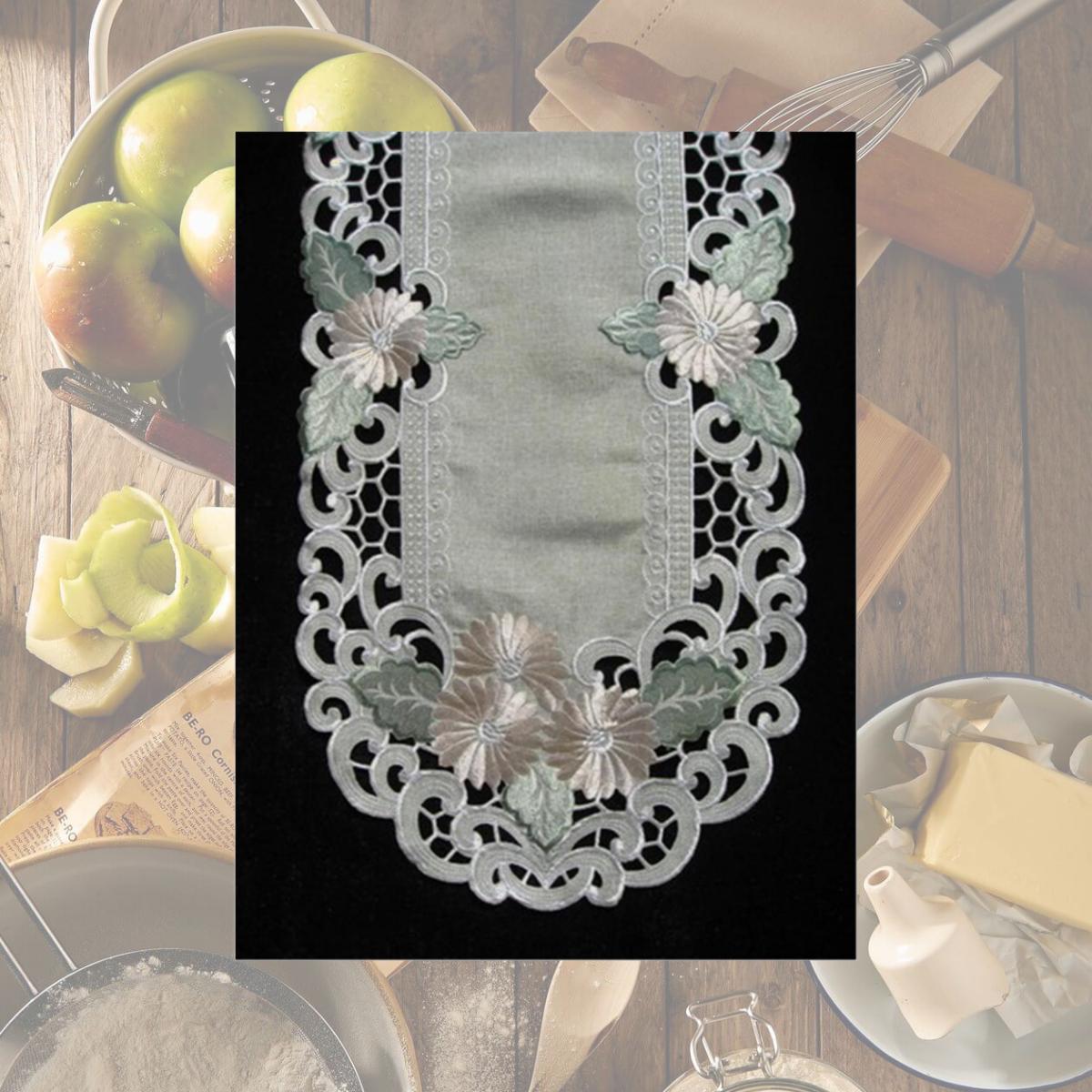 Picture of Sinobrite H8852 Fleur Latte Round Doily- 8 in.