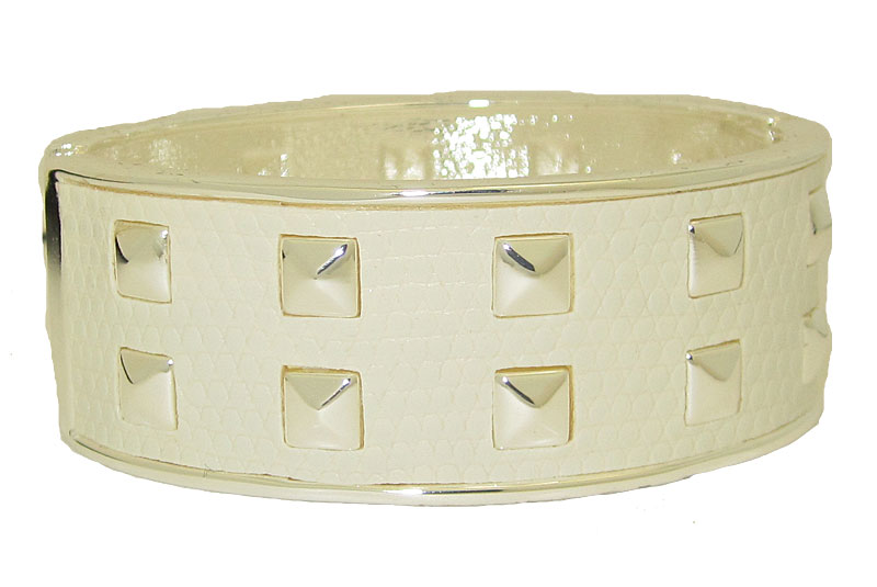 B137 White & Silver Bangle Bracelets