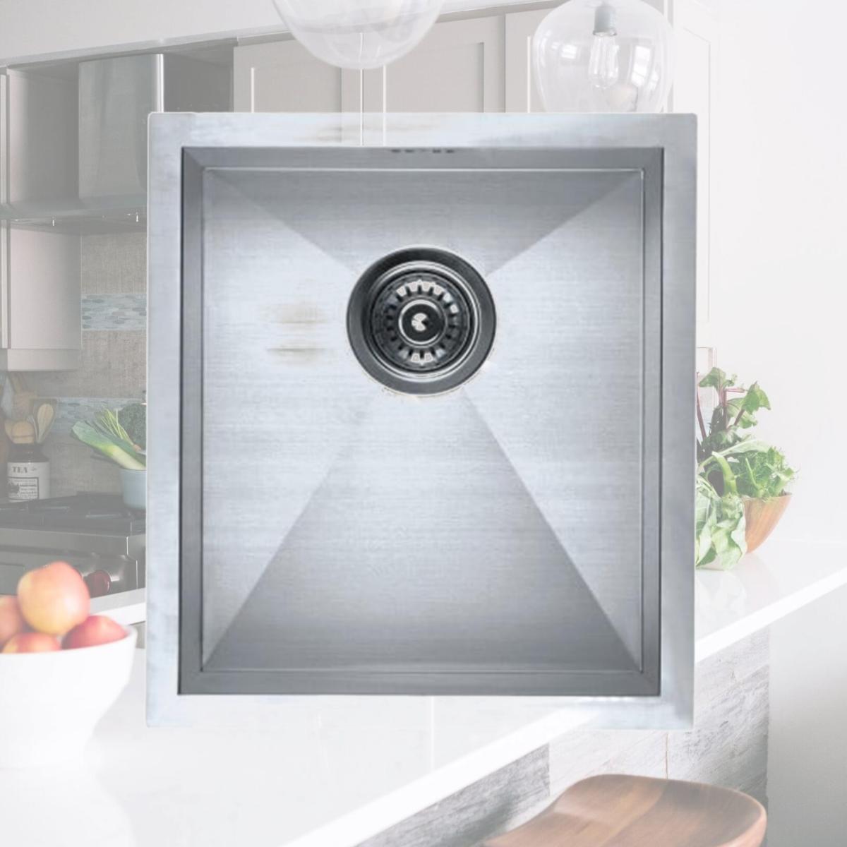Picture of SFC F4045 Zero Radius Undermount Single Bowl Kitchen Sink, 15.75 x 17.75 x 7.875 in.