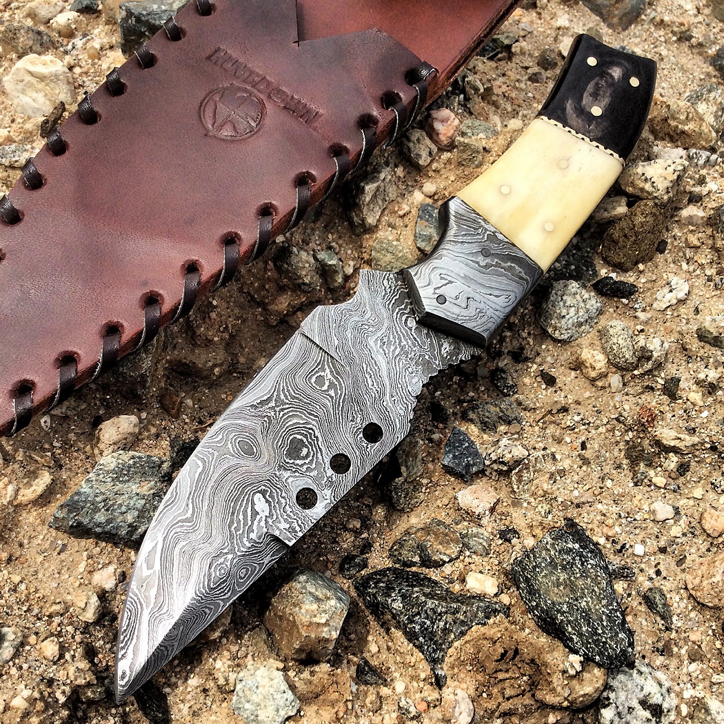 9838 9.5 in. Hunt-Down Damascus Blade Horn Handle Hunting Knife with Leather Sheath