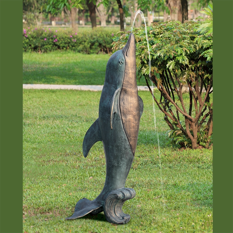 51103 Dolphin Garden Spitter