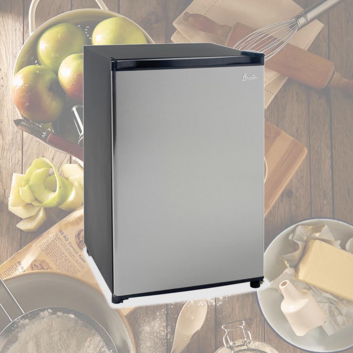Picture of Avanti AVARM4436SS 43 CF Refrigerator, Glass Shelf - Black