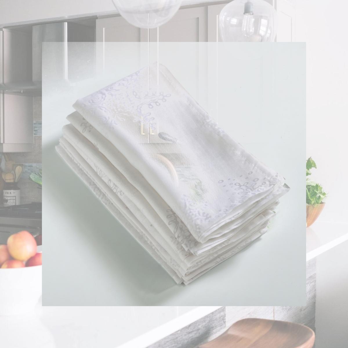 Picture of SARO 8000.W20S 20 in. Square Burnout Snowflake Design Table Napkins  White - Set of 4