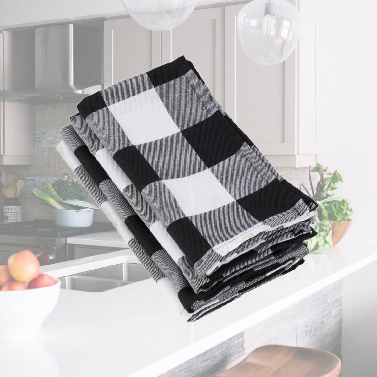 Picture of SARO 5026.BK20S 20 in. Square Buffalo Plaid Check Pattern Design Cotton Napkin - Black  Set of 4