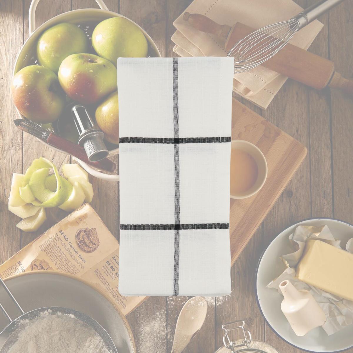 Picture of SARO 389.W20S Windowpane Plaid Table Napkins  White - Set of 4
