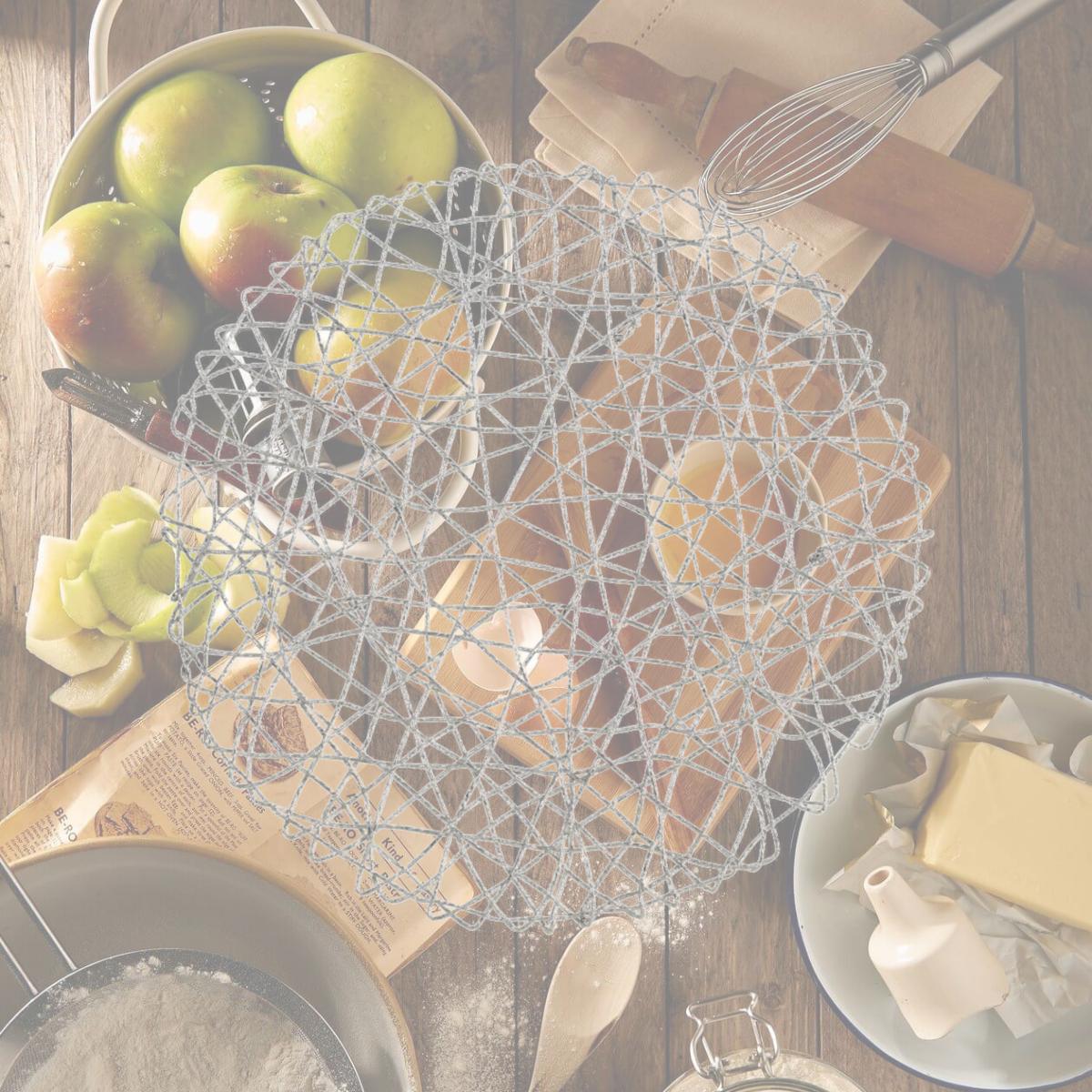 Picture of Saro Lifestyle 616.S15R 15 in. Wire Nest Placemats, Silver - Set of 4