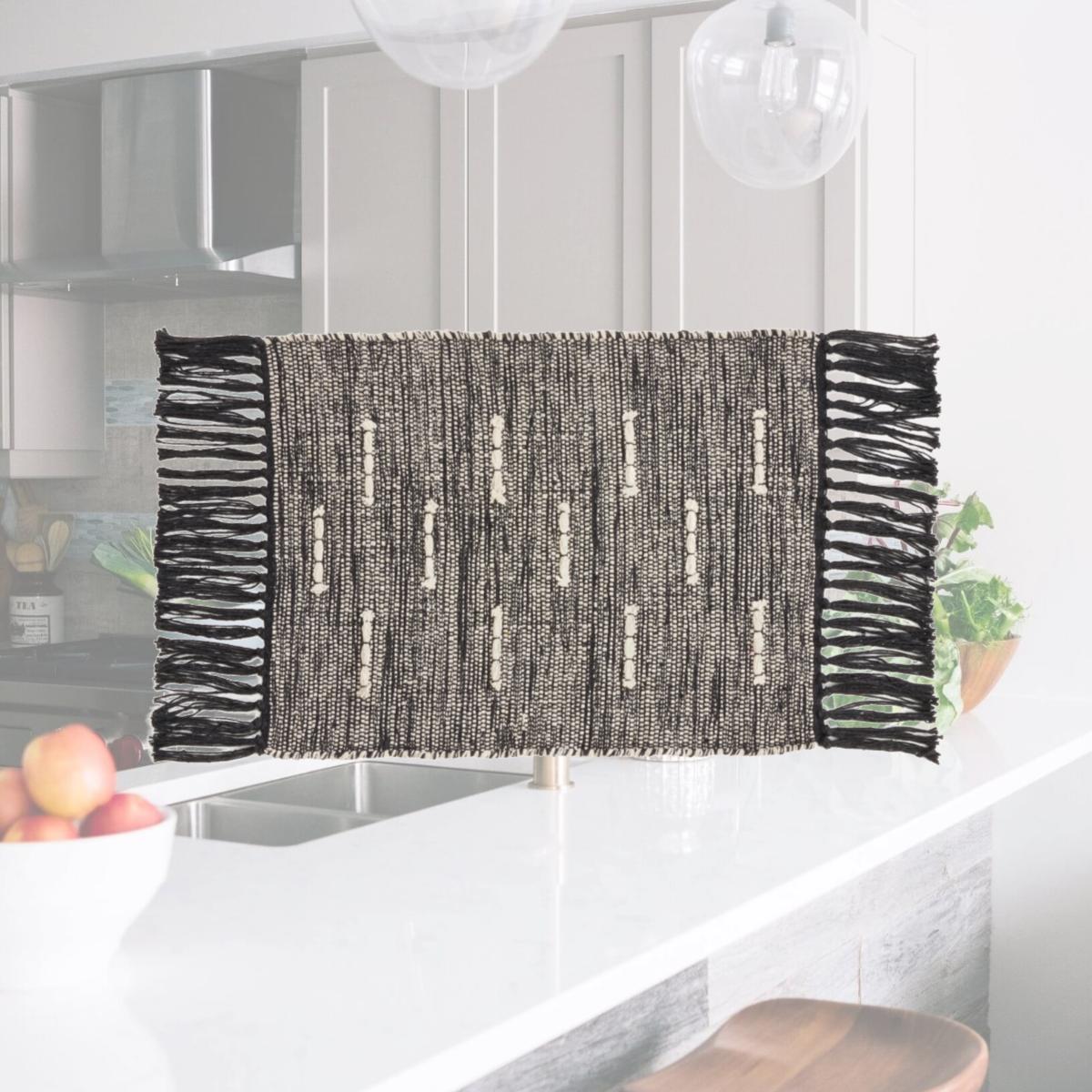 Picture of Saro Lifestyle 8389.BK1420B 14 x 20 in. Dashed Stitch Placemats, Black - Set of 4
