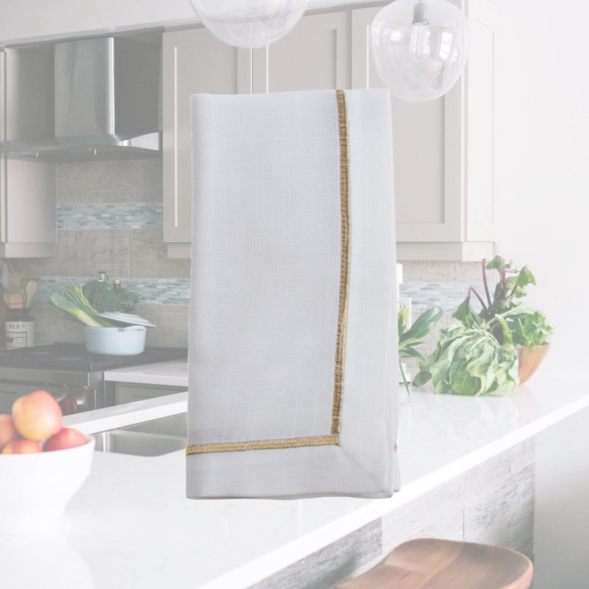Picture of Saro Lifestyle 810.GL20S 20 in. Embroidered Line Design Napkins, White & Gold - Set of 4