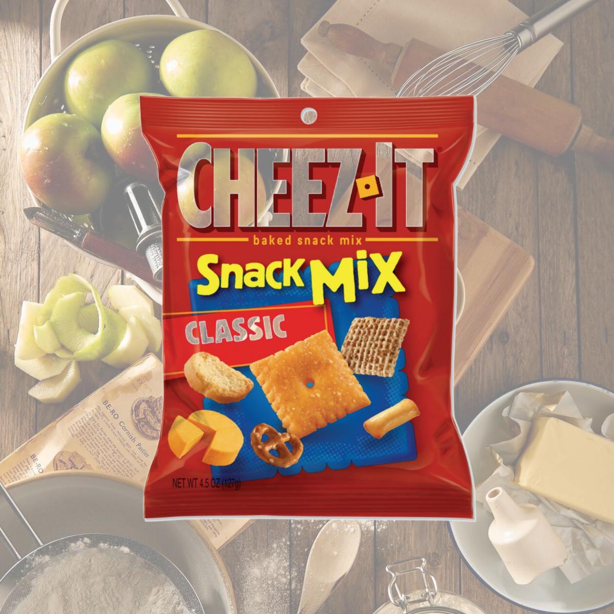 Picture of Kelloggs KEE57715 4.5 oz Cheez-It Baked Snack Mix Classic Cheese - Pack of 6