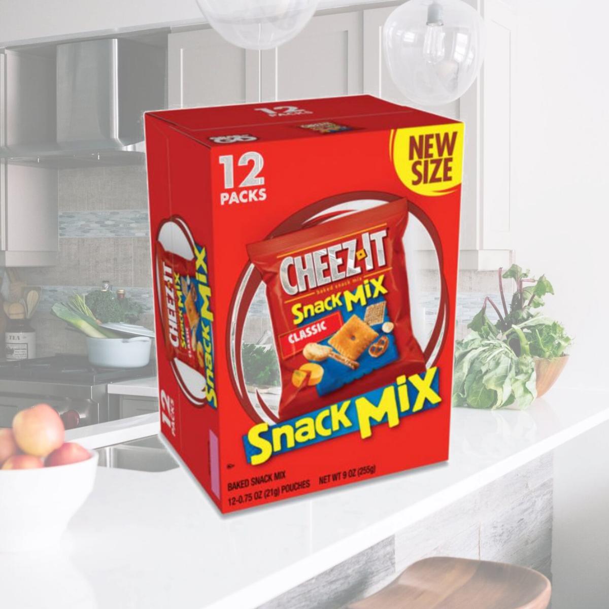 Picture of Keebler KEB11719 0.75 oz Cheezit Mix Food, 12 per Box