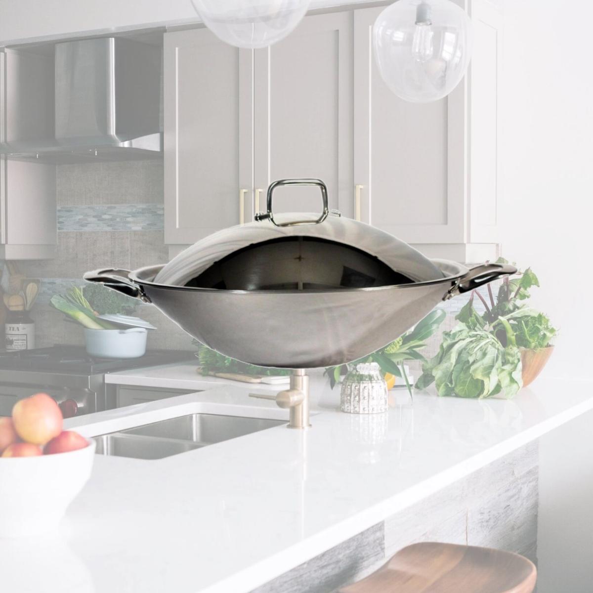 Picture of SPT SL-PA400A 18 ft. Stainless Steel Pot with Lid 2 Ears