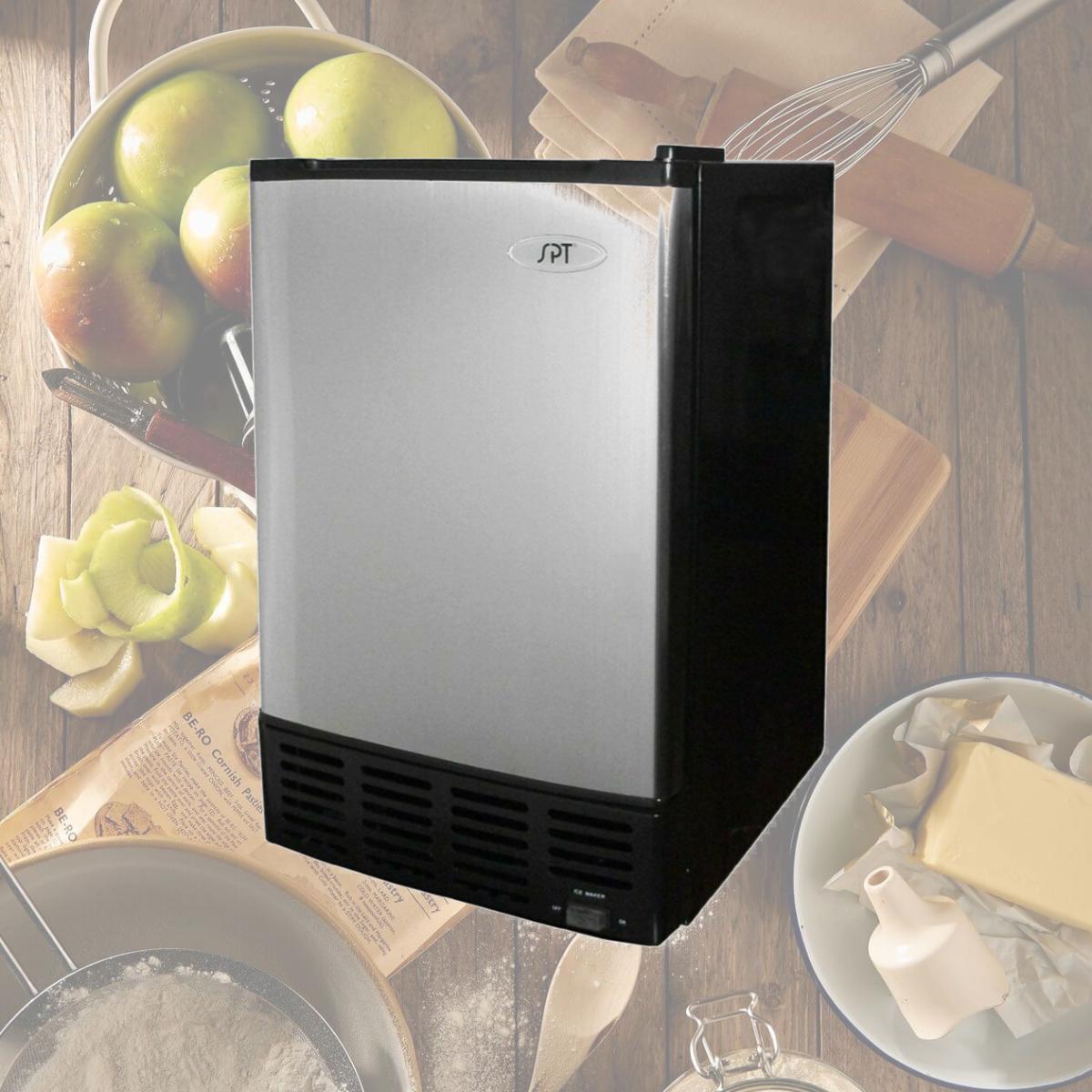 Picture of SPT Appliance IM-150USA Sunpentown Under Counter Ice Maker with Stainless Steel Door