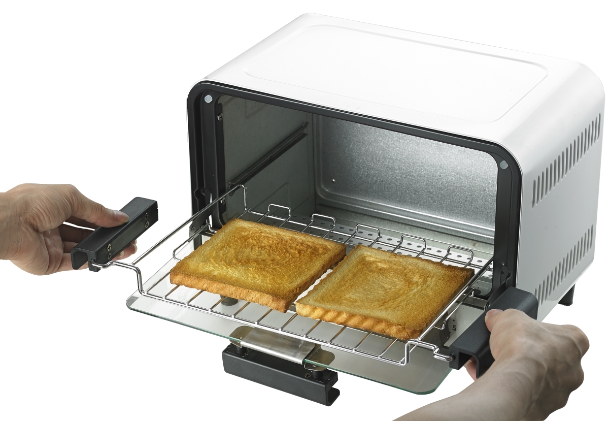 Picture of SPT SO-0972WA Easy Grasp 2 Slice Countertop Toaster Oven, Glossy White