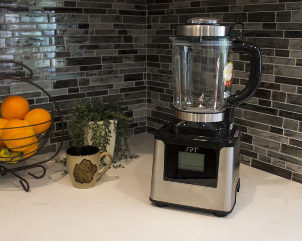 Picture of Sunpentown CL-513A Multi-Functional Pulverizing Blender with Heating Element, Black