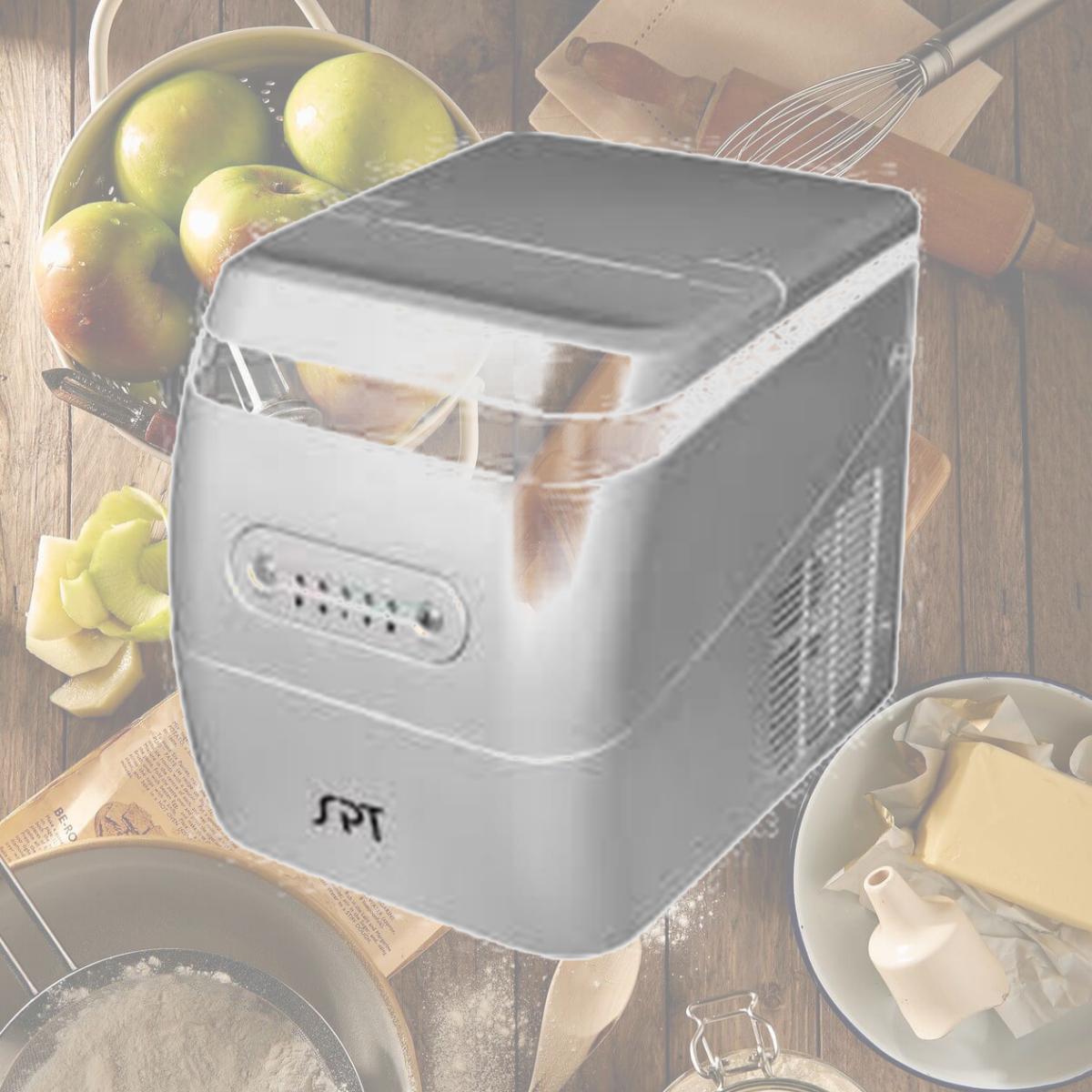 Picture of SUNPENTOWN IM-123S Portable Ice Maker in Silver