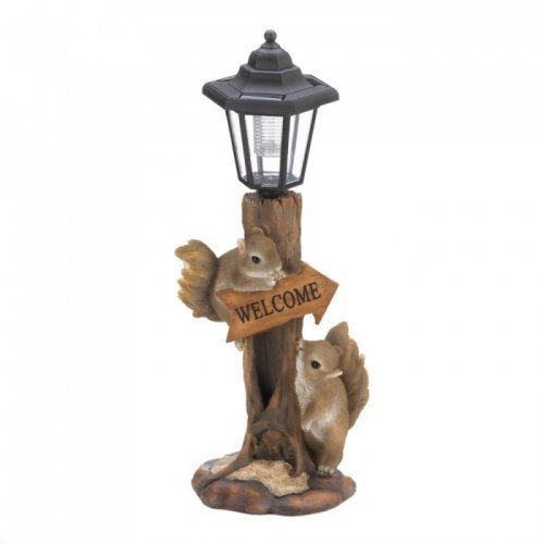 10018808 Friendly Squirrels Solar Lamp