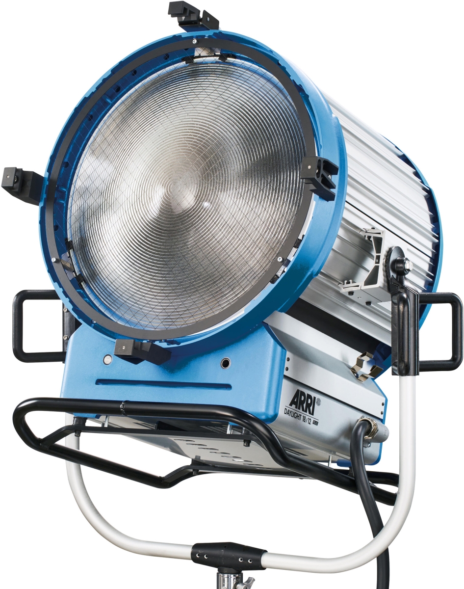 Arr-l1-71160-b Daylight 18-12 Fresnel Spotlight Manual Blue & Silver International