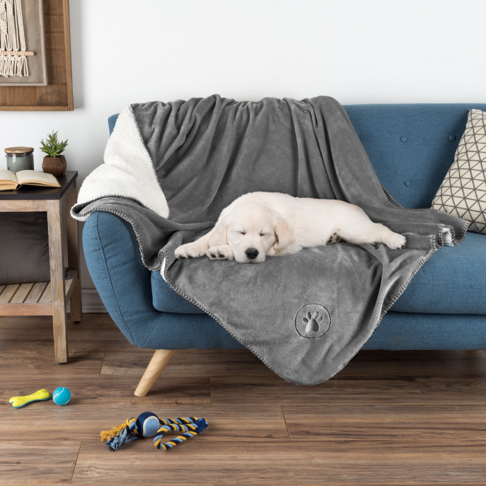 Petmaker 80-pet6106 Waterproof Pet Blanket With Soft Plush Throw Protects Couch & Chair, Gray