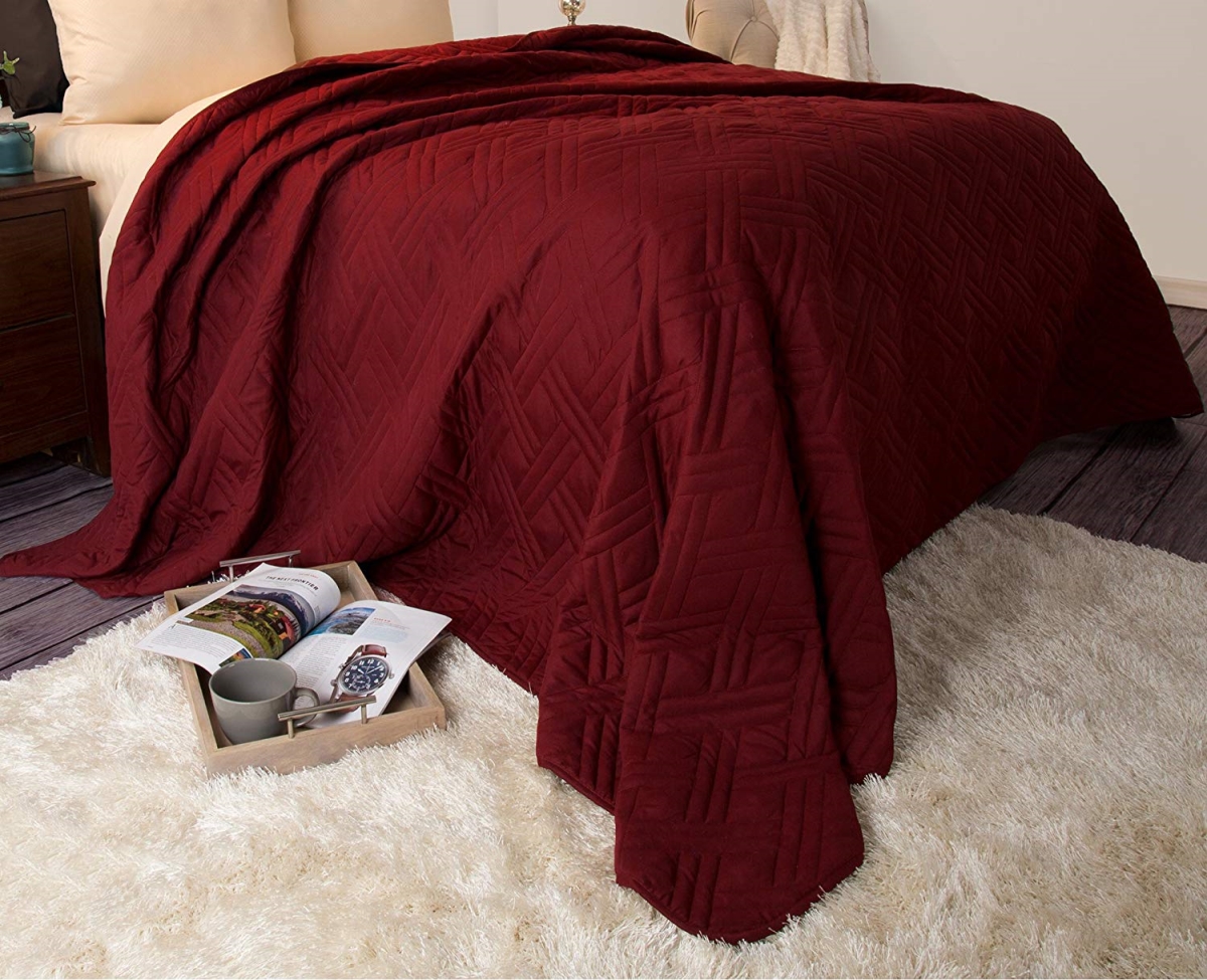 66a-04189 Solid Color Bed Quilt - Full & Queen Size - Burgundy