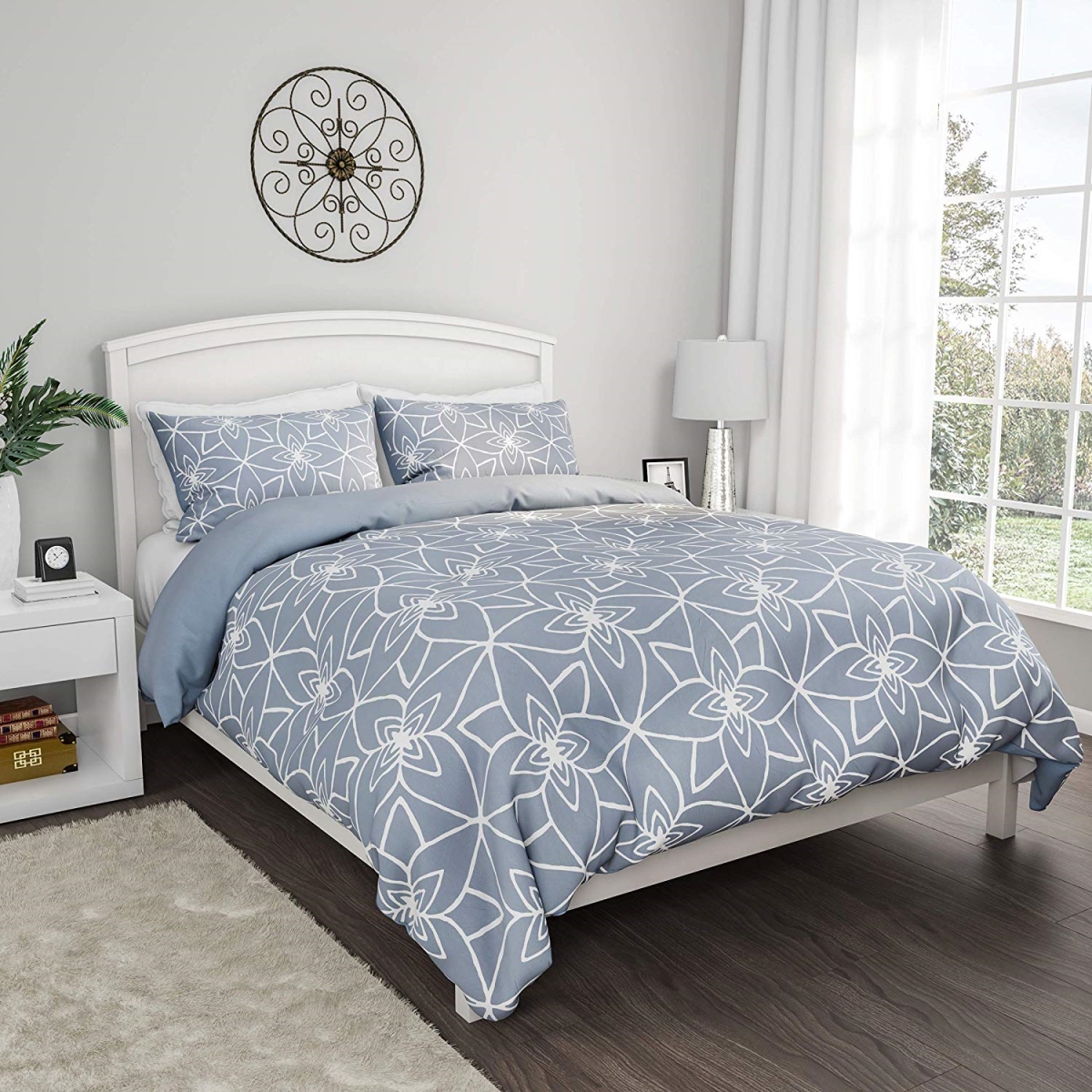 66a-94489 Hypoallergenic With Geometric Pattern Reversible 2 Shams, Blue
