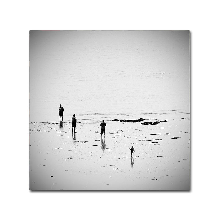 Trademark 1x00947-c1414gg 14 X 14 In. Four On The Beach Canvas Art - George Digalakis
