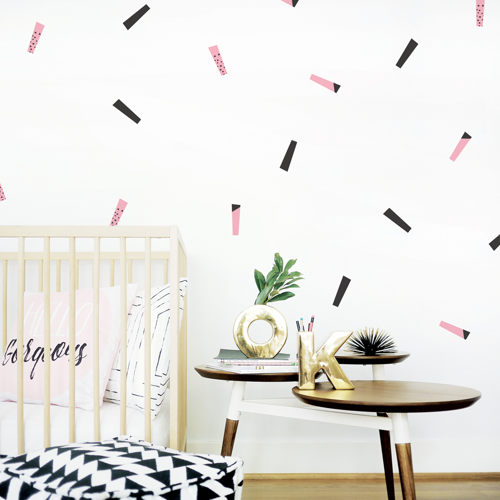 Wd-st-1 Streamers Wall Decal - Black & Pink