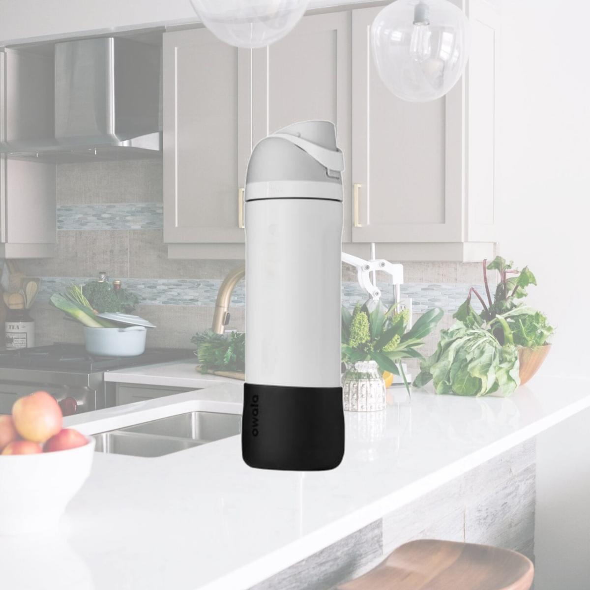 Picture of Trove 126323 24 oz Black Silicone Water Bottle Boot 