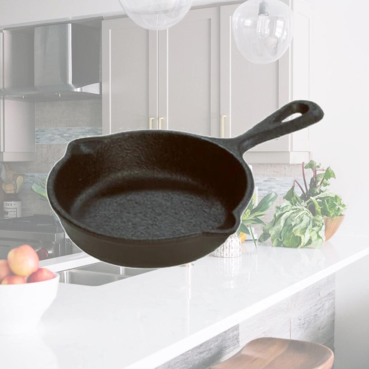 Picture of Lodge Mfg LMS3 3.5 in. Pre-Seasoned Mini Skillet