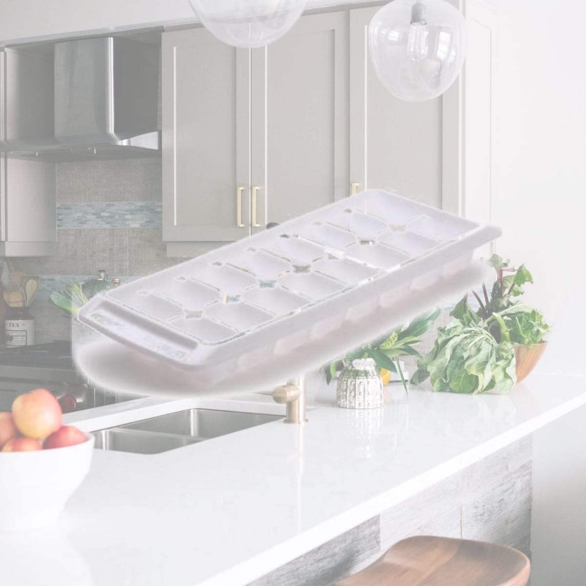 Picture of Rubbermaid 2867-RD-WHT White Ice Cube Tray