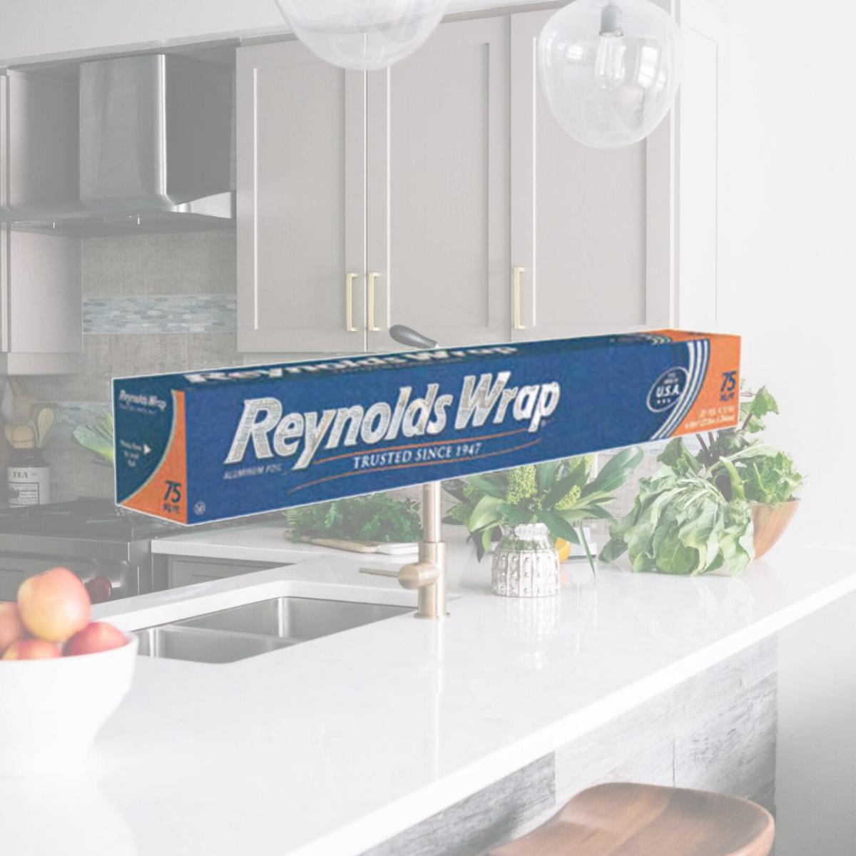 Picture of Reynolds 08015 Aluminum Foil - 75 Square ft.