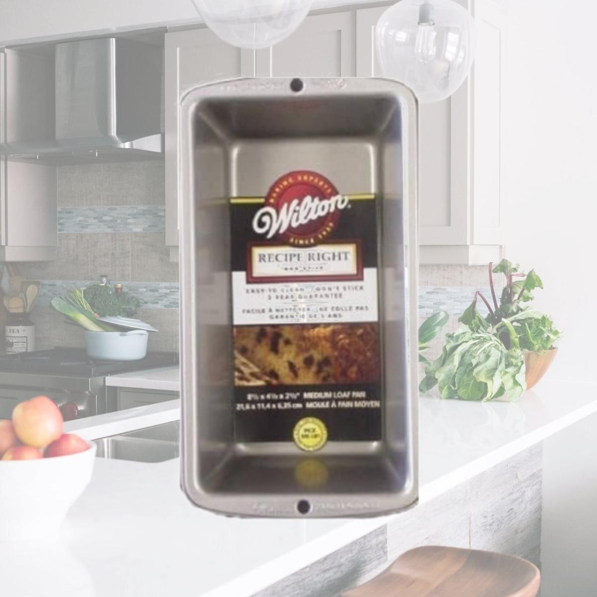 Picture of Wilton 2105-950 8.5 x 4.5 in. Recipe Right Non-Stick Bakeware Loaf Pan - Medium