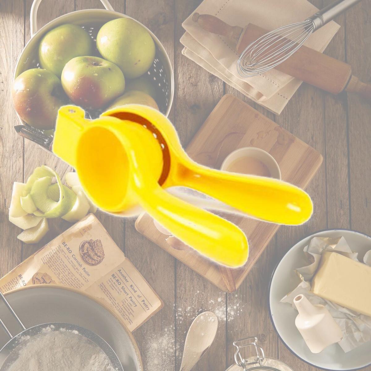 Picture of Good Cook 19002 Good Cook Yellow Citrus Squeezer
