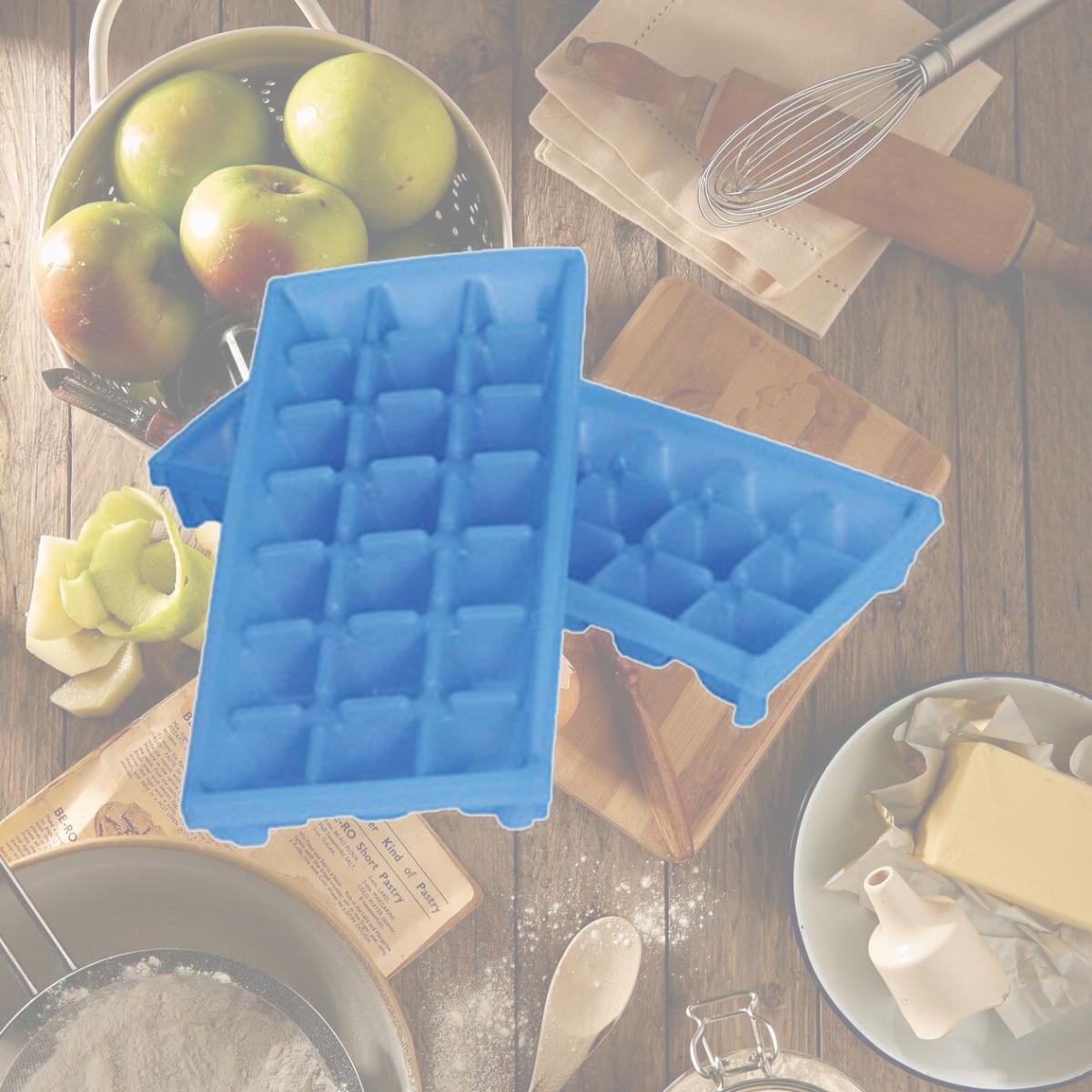 Picture of Camco 44100 Mini Ice Cube Tray- Pack of 2