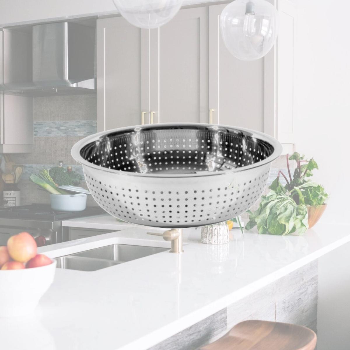 Picture of Town Food Service 31711 11 in. x 4 in. Chinese Style Colander
