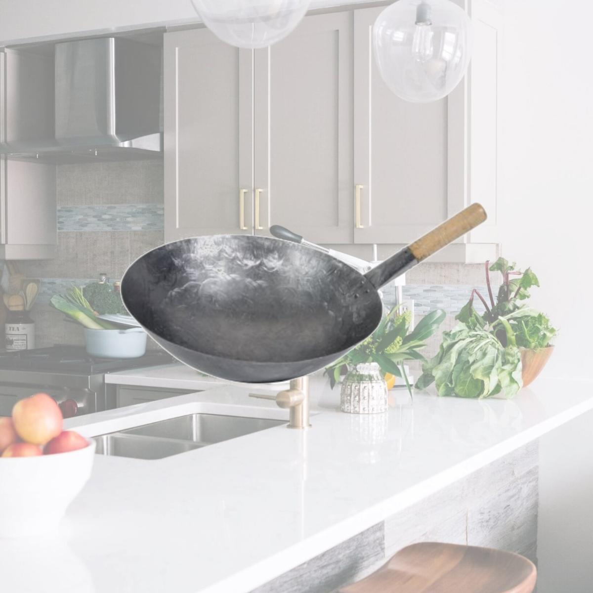 Picture of Town Food Service 34702 14 in. x 4 in. Mandarin Wok