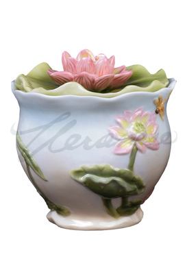 Veronese Design Ap20233aa Porcelain Pink Lotus Sugar Bowl Pale Blue & White Glazed
