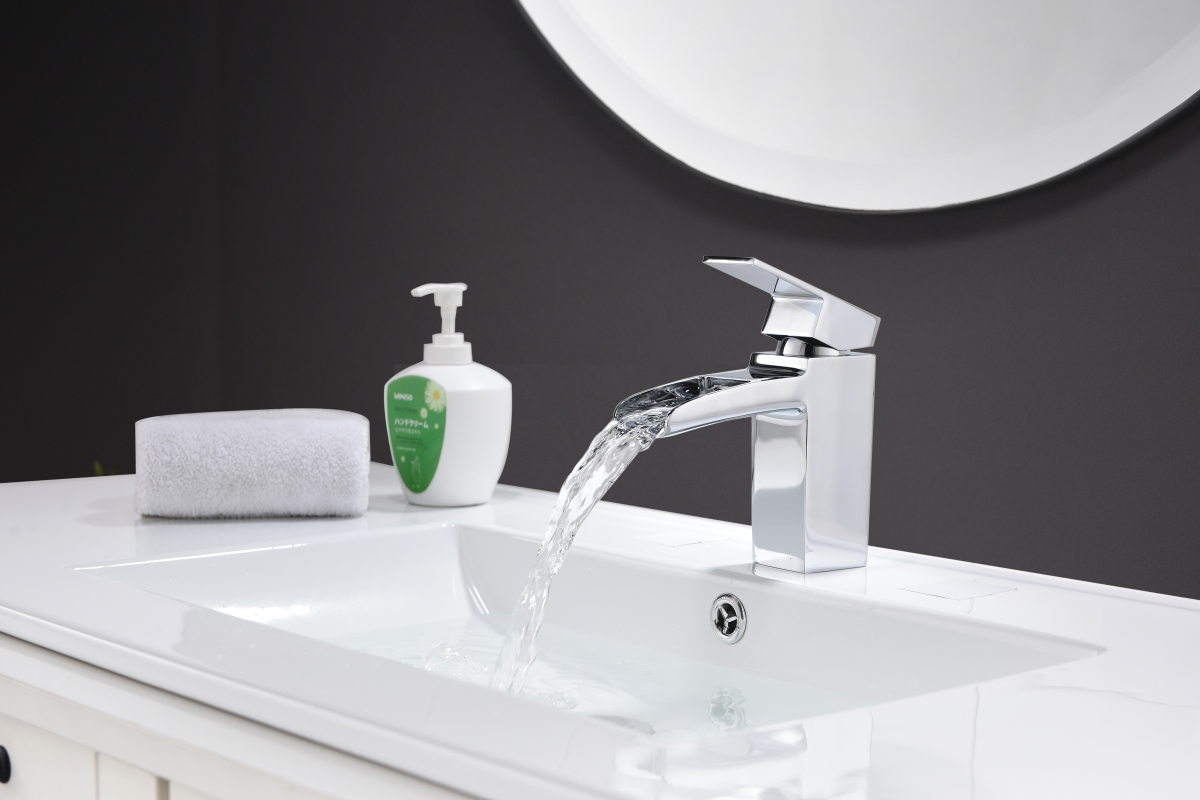 F40301 6 In. Bathroom Vessel Faucet, Chrome - 5.9 X 6.8 X 1.9 In.