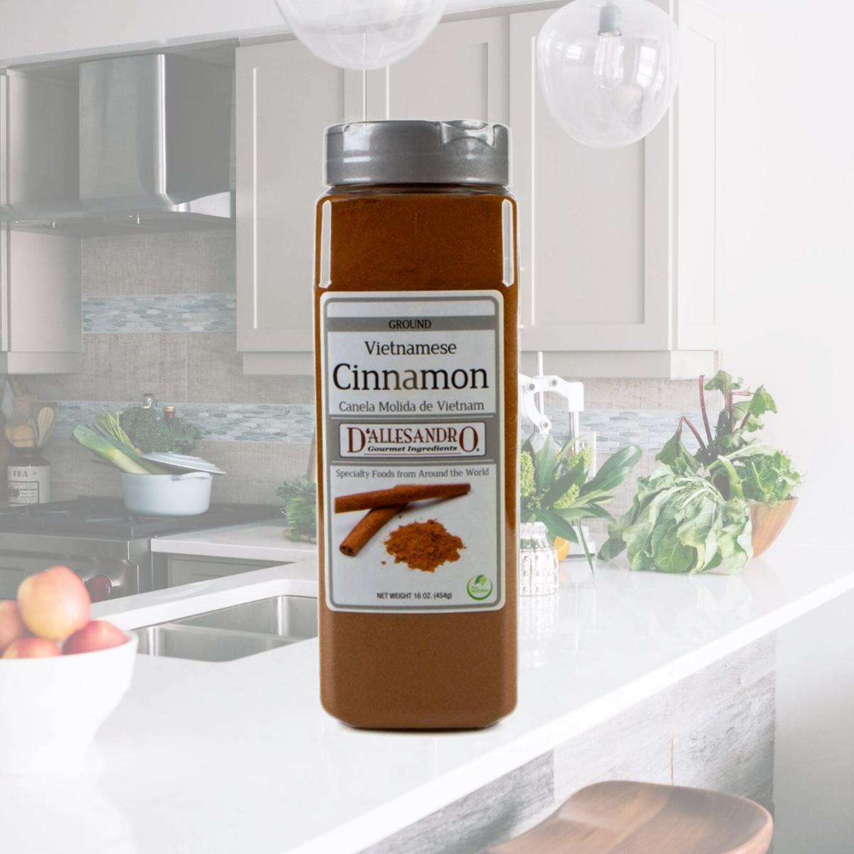 Picture of Woodland Foods 299489 Vietnamese Ground Cinnamon, 16 Ounce Jar