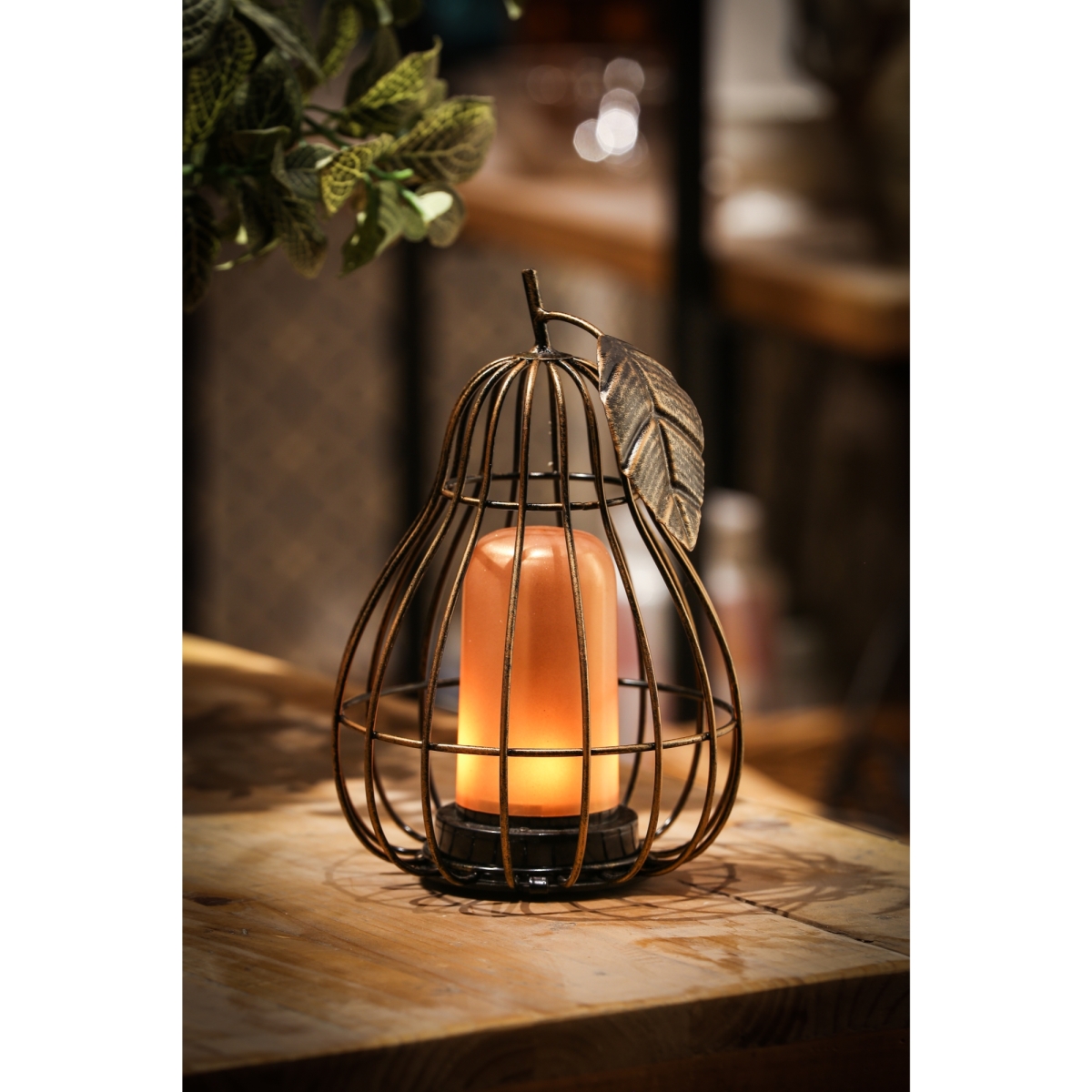 Luxen Home Whdl409 7.9 In. Iron Pear Cage Led Lantern