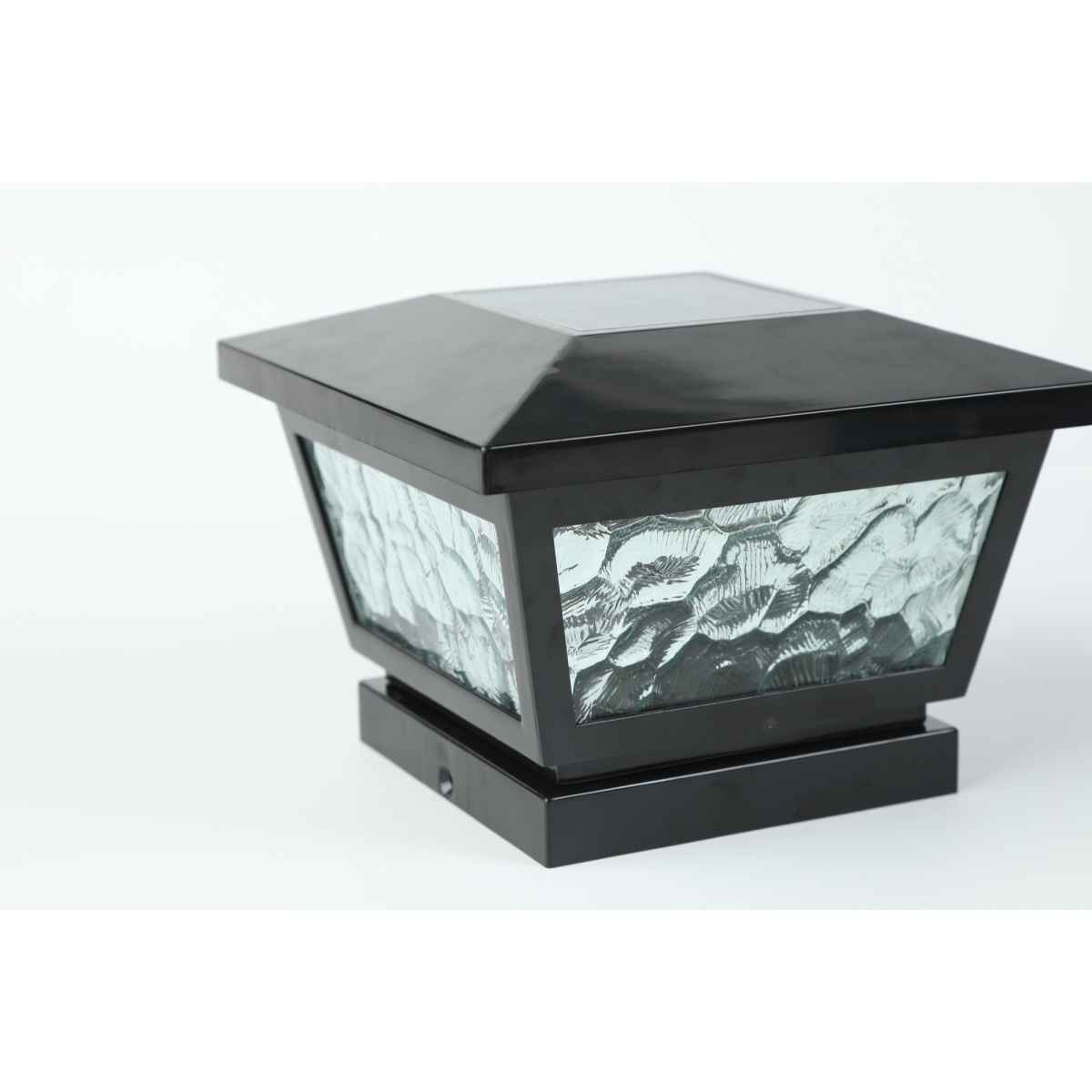 Luxen Home Whsl447 Solar Adjustable Post Cap Light